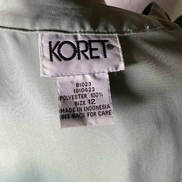 Vintage Koret Sage Green Hidden Button Embroidered Short Sleeve Blouse - Picture 5 of 6